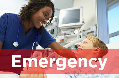 Emergency Nurses link - Image: nurse checks on child patient in hospital bed in emergency room